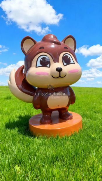 玻璃钢卡通松鼠雕塑