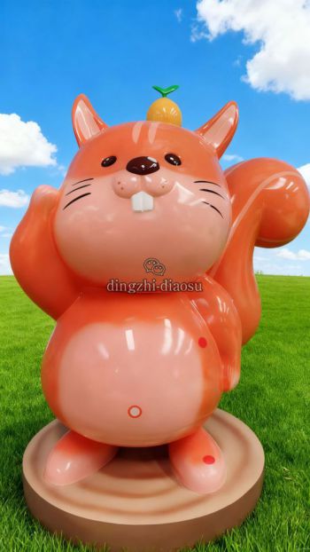 玻璃钢卡通松鼠雕塑