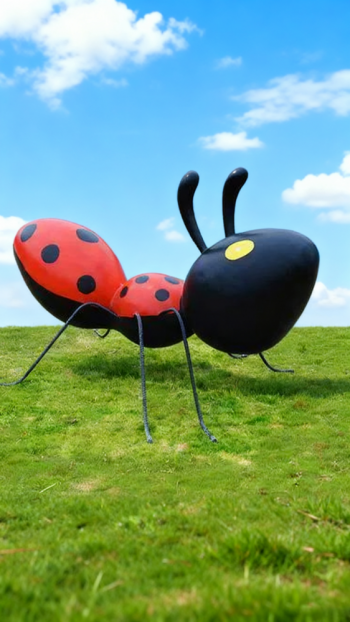 玻璃钢蚂蚁雕塑 (10)