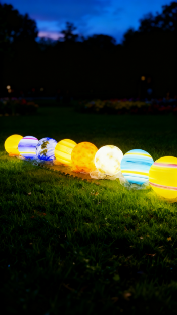 玻璃钢发光月亮雕塑 (2)