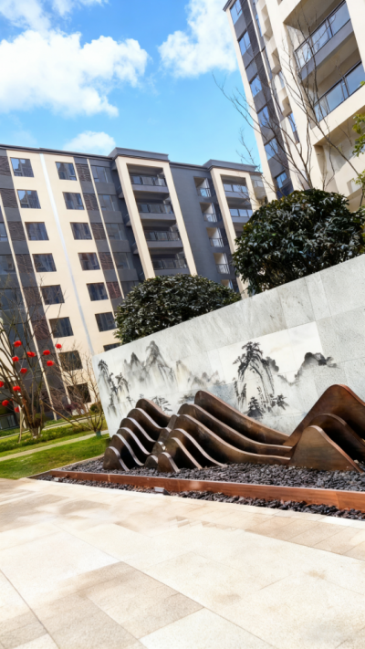 小区不锈钢假山雕塑