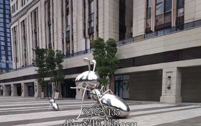 震撼！不锈钢打造的“蚂蚁军团”雕塑