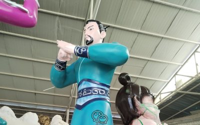 1.9米玻璃钢李靖雕塑，尽显神话风采