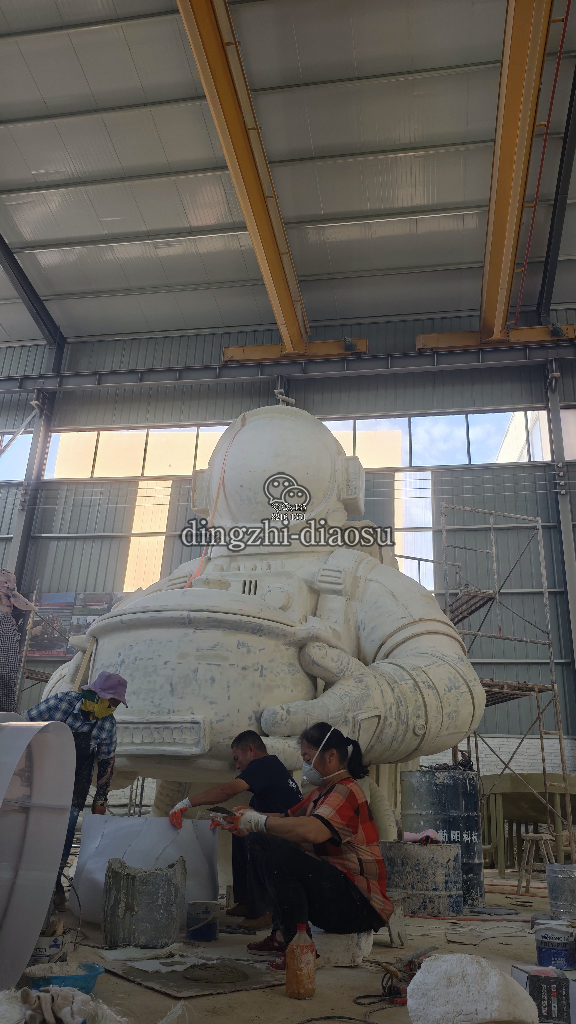 5米大型 宇航员 砂锅玻璃钢雕塑
