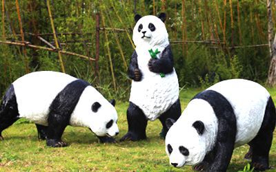 熊猫动物雕塑