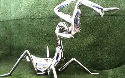 不锈钢螳螂雕塑