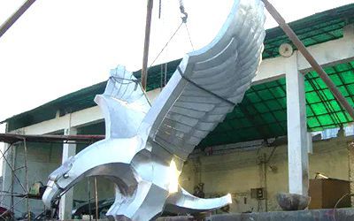 不锈钢老鹰雕塑